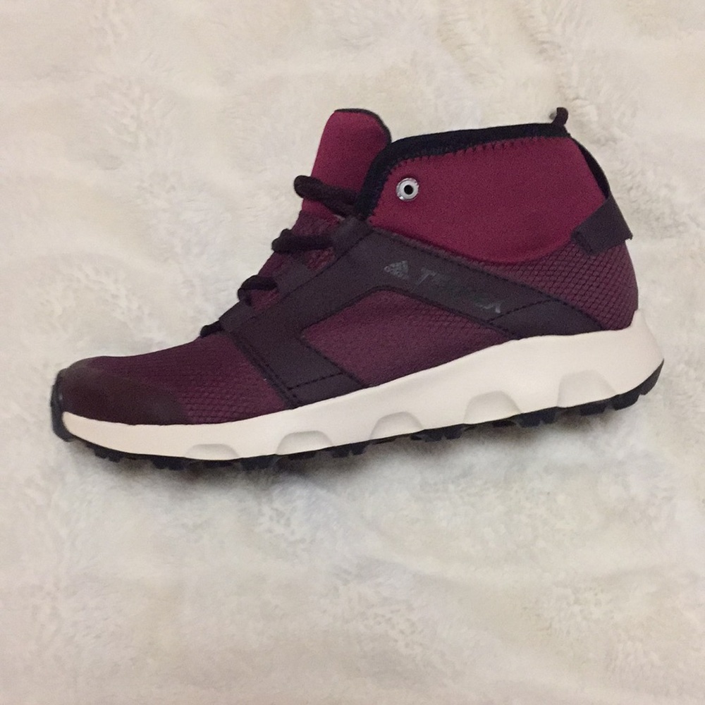 Terrex voyager adidas outdoor shoes